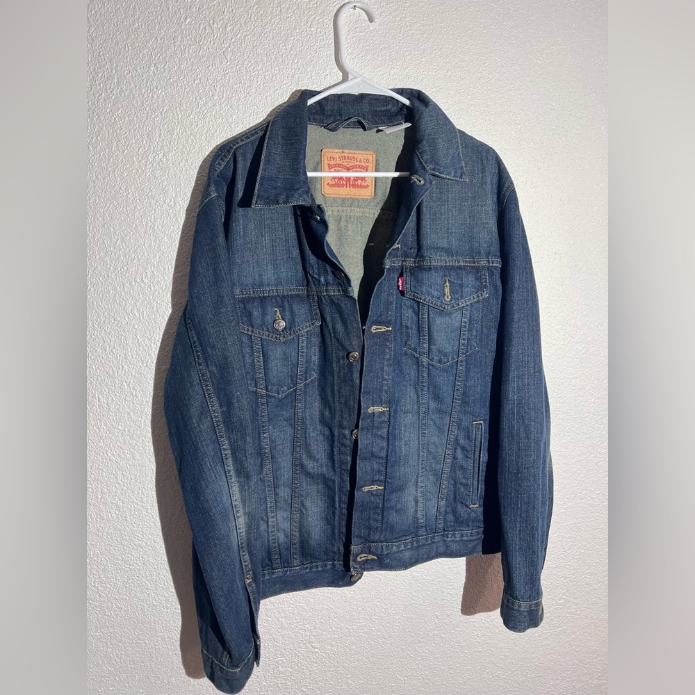 Classic Levi’s denim jacket